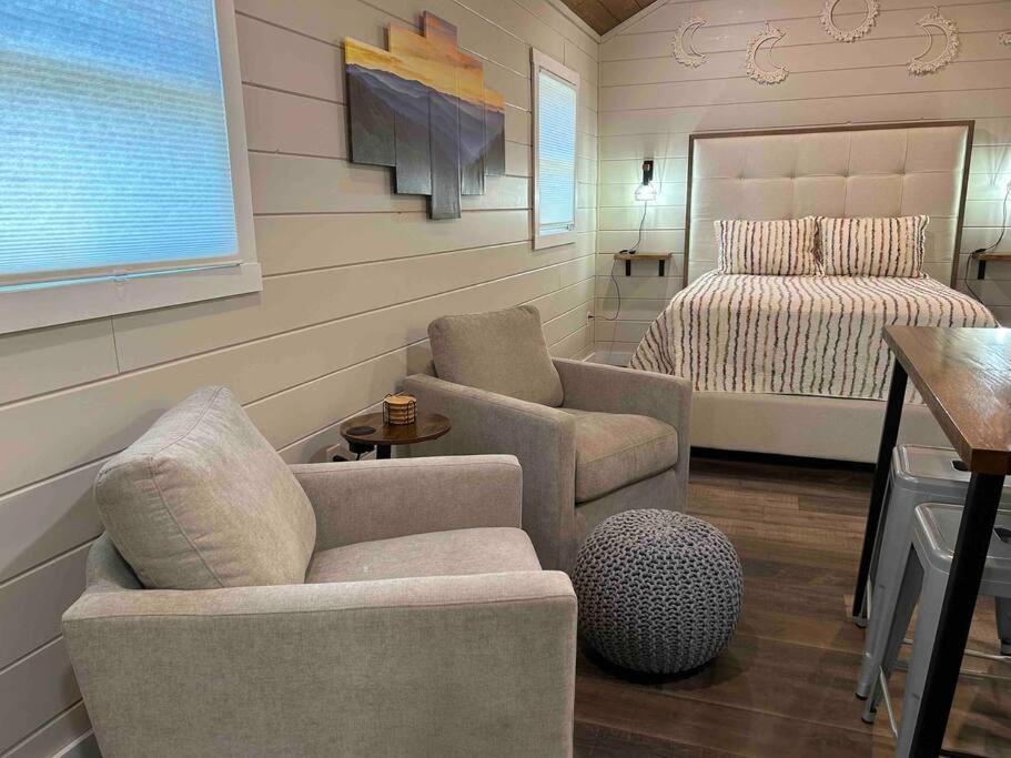 Blissful Nook Tiny Home ~ Cozy Retreat W/ Hot Tub; Near Town And Deep Creek Bryson City Exterior photo
